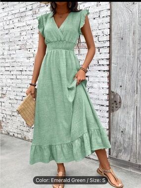 NWT. Emerald Green V-Neck Ruffle Hem Maxi Dress